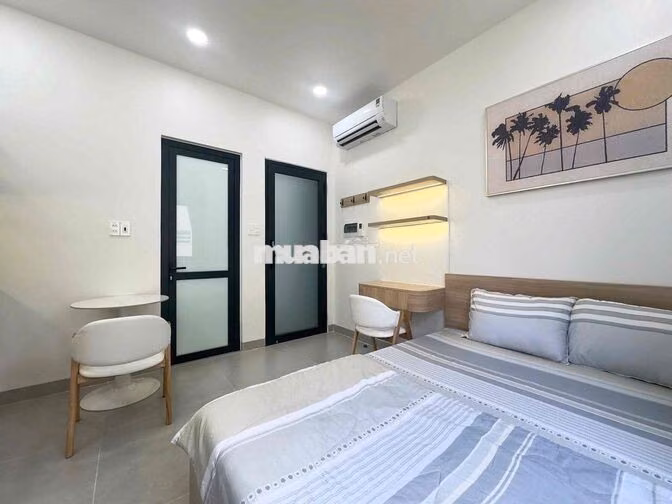 Căn hộ_Full nội thất_Cửa sổ to thoáng ánh sáng tự nhiên_phòng mới sạch