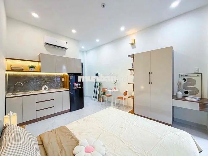 CHO THUÊ PHÒNG BAN CÔNG 30M2 - NỘI THẤT TIỆN NGHI NGAY TRUNG TÂM Q10