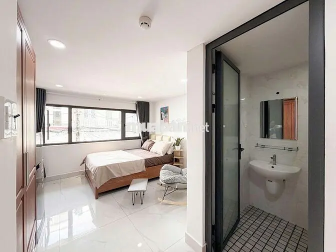 CỬA SỔ BAN CÔNG 3 PHÚT ĐI SÂN BAY - CHO THUÊ NGẮN HẠN DÀI HẠN FULL NT