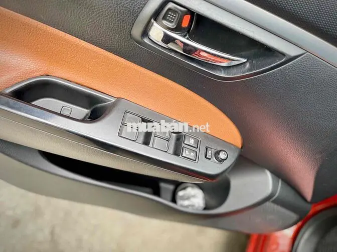 Suzuki Swift 2015 Tự động 130.000 km Đỏ