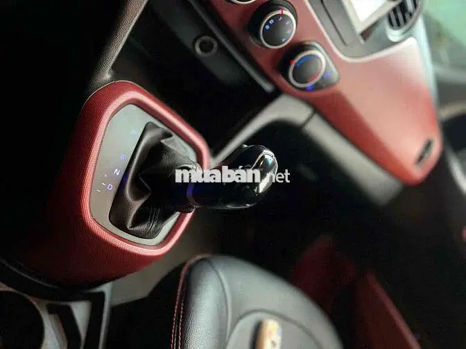 Hyundai Grand i10 2019 Số tự động Trắng