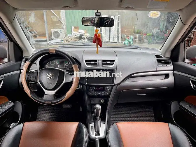 Suzuki Swift 2015 Tự động 130.000 km Đỏ