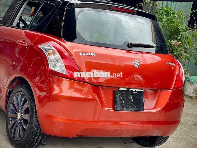 Suzuki Swift 2015 Tự động 130.000 km Đỏ