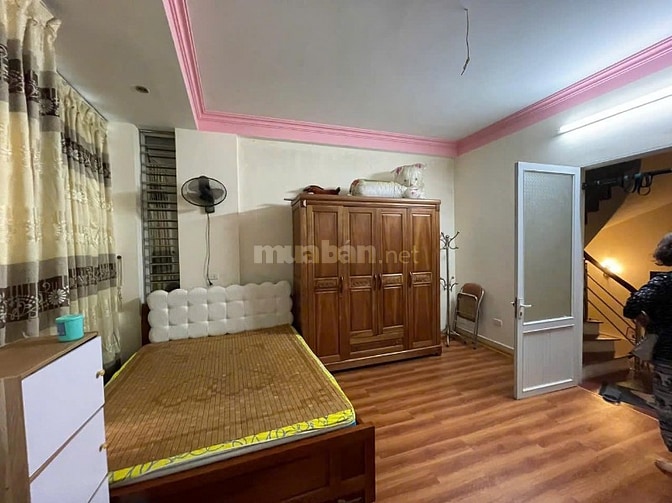 Nhà riêng ngõ phố nguyễn chính tân mai dt35m2x5t giá 12tr