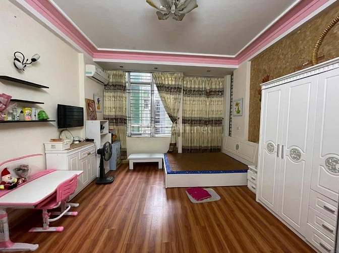 Nhà riêng ngõ phố nguyễn chính tân mai dt35m2x5t giá 12tr