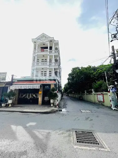 Bán nhà 496/ Dương Quảng Hàm, P.6, Gò Vấp: 6 x 19, giá 23tỷ.