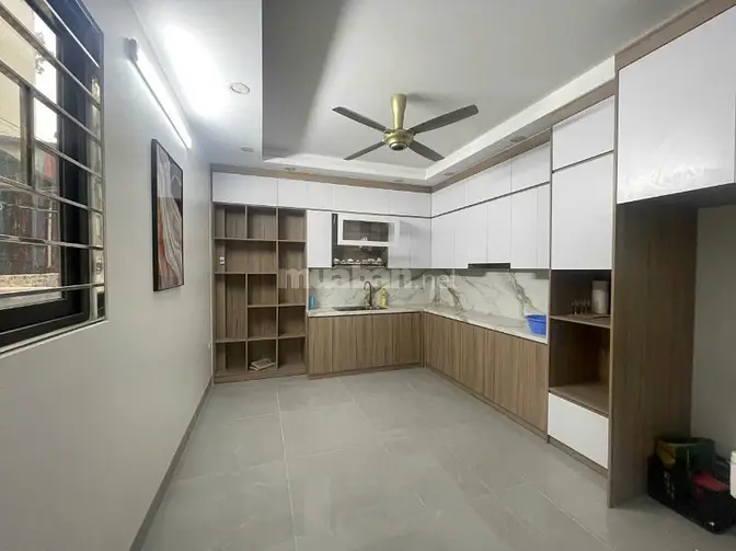 Nhà riêng mới tinh thang máy ngõ 42 phố thịnh liệt gần giáp nhị dt65m2