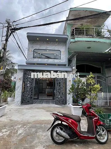 Nhà mặt tiền 4 phòng ngủ thoáng mát 1 nhà Bà Điểm Đường Phan Văn Hớn