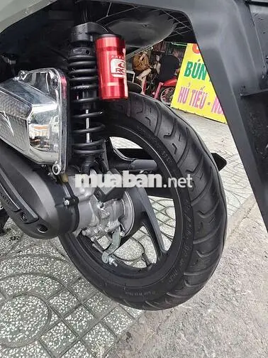 Vision 2024 bánh lớn.BS:59LA-22304,xe đẹp.áo keo