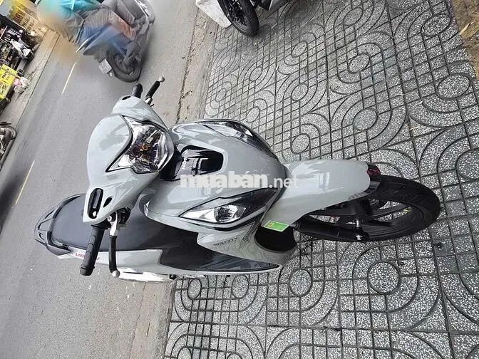 Vision 2024 bánh lớn.BS:59LA-22304,xe đẹp.áo keo