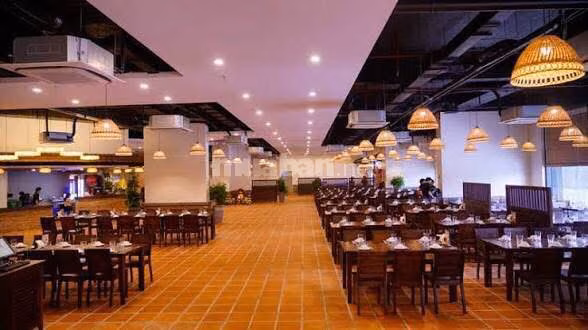Cho thuê rẻ 3.500m2 thông suốt mặt phố Cầu Giấy trần cao và rất thoáng
