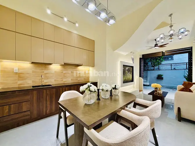⭐️Xe hơi để trong nhà 3 lầu Cao cấp 2 mặt hẻm 5m Quang Trung, P8, Q.Gò