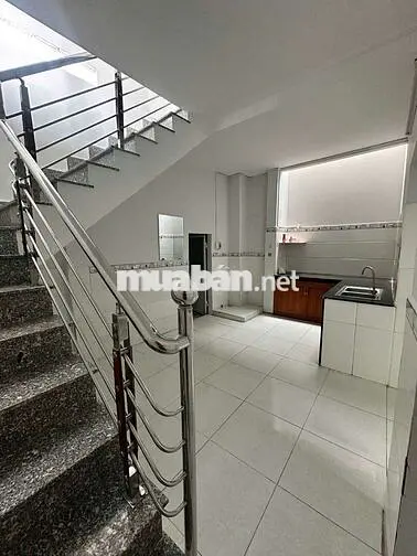 CHO THUÊ NHÀ NGUYÊN CĂN GẦN CHỢ THỦ ĐỨC 4PN DTSD 200M2 GIÁ CHỈ 12TR.