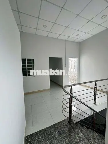 CHO THUÊ NHÀ NGUYÊN CĂN GẦN CHỢ THỦ ĐỨC 4PN DTSD 200M2 GIÁ CHỈ 12TR.