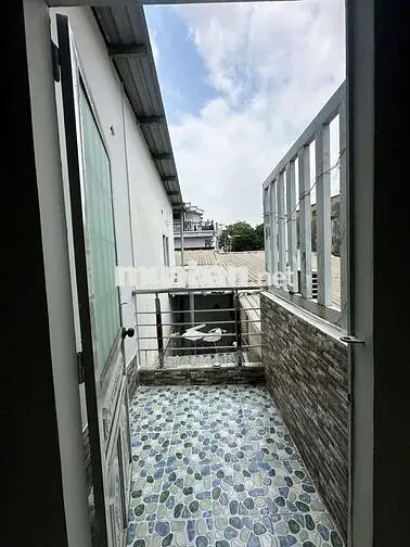 CHO THUÊ NHÀ NGUYÊN CĂN GẦN CHỢ THỦ ĐỨC 4PN DTSD 200M2 GIÁ CHỈ 12TR.