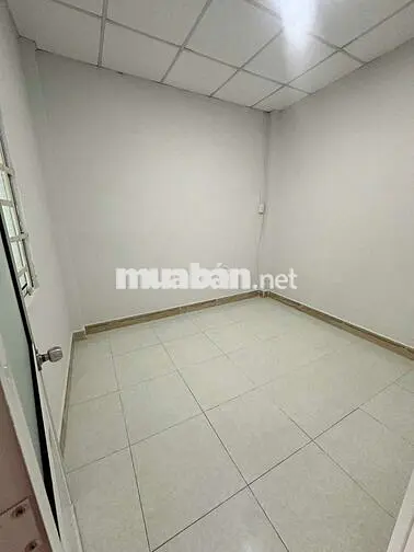 CHO THUÊ NHÀ NGUYÊN CĂN GẦN CHỢ THỦ ĐỨC 4PN DTSD 200M2 GIÁ CHỈ 12TR.