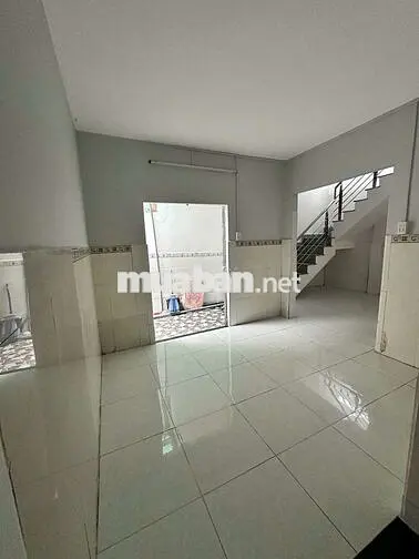 CHO THUÊ NHÀ NGUYÊN CĂN GẦN CHỢ THỦ ĐỨC 4PN DTSD 200M2 GIÁ CHỈ 12TR.