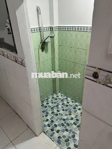 CHO THUÊ NHÀ NGUYÊN CĂN GẦN CHỢ THỦ ĐỨC 4PN DTSD 200M2 GIÁ CHỈ 12TR.