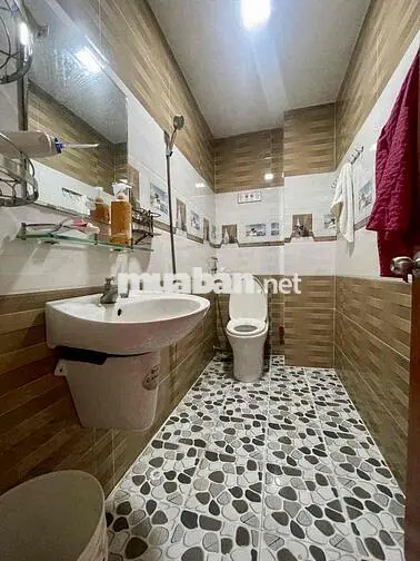 Nhà Đẹp 4x16m 3Lầu (5PN 5WC) Hẻm Xe Tải. Gò Xoài. Bình Tân