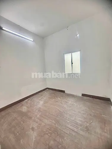 Cho thuê nhà nguyên căn 2 phòng ngủ / 9tr/ th  , hẻm ô tô tới nơi 