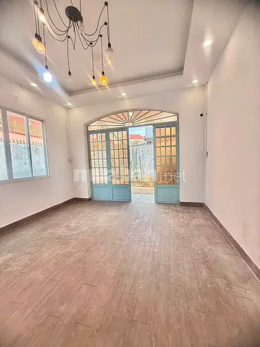 Cho thuê nhà nguyên căn 2 phòng ngủ / 9tr/ th  , hẻm ô tô tới nơi 