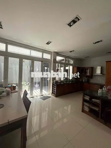 MẶT TIỀN KHU HỌ LÊ - 8 x 20 - TRỆT 3 LẦU ST - NHẬN NGAY