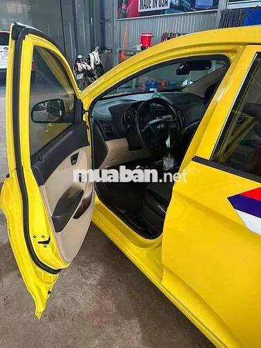 Hyundai Eon Số sàn Vàng 5 chỗ