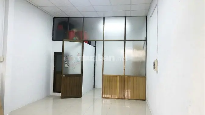 CHO THUÊ NHÀ MẶT TIỀN LẠC LONG QUÂN P5 Q11 LỀ ĐƯỜNG SIÊU RỘNG