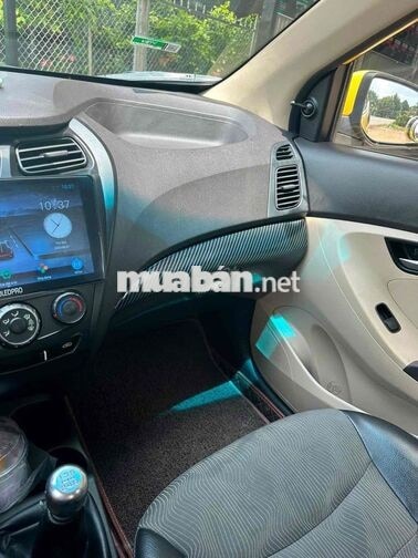Hyundai Eon Số sàn Vàng 5 chỗ