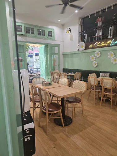 Cho thuê nhà mặt phố Nguyễn Văn Tuyết 250m 2 tầng mt 10m diện tích lớn