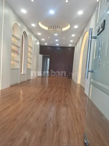 Cho thuê nhà Mặt Tiền 53C Trần  Đình Xu Quận 1