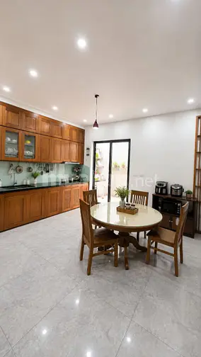 Bán nhà phố Nguyễn Chí Thanh, 5 tầng 71m2, đường ô tô, khu phân lô