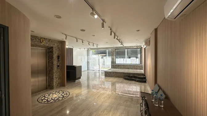Cho thuê tòa nhà văn phòng 7 tầng, 112m², 1 hầm, mặt tiền đẹp Cát Lái 