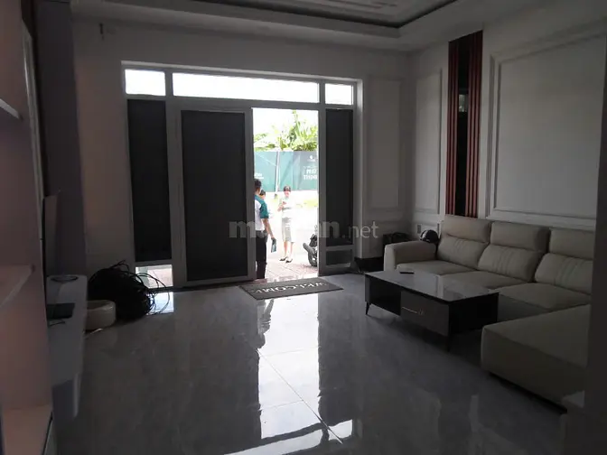 Nhà phố Sài Gòn 75m2 sổ hồng sẵn giá chỉ 1 tỷ 139 triệu.
