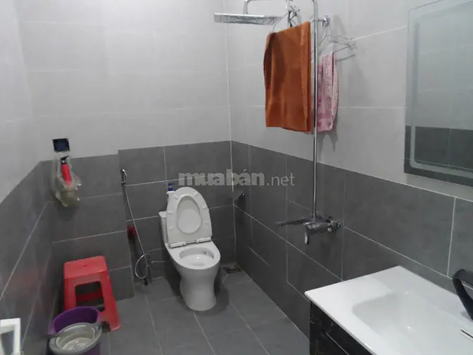 Nhà phố Sài Gòn 75m2 sổ hồng sẵn giá chỉ 1 tỷ 139 triệu.