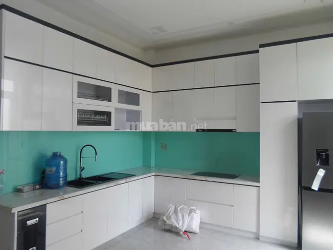 Nhà phố Sài Gòn 75m2 sổ hồng sẵn giá chỉ 1 tỷ 139 triệu.