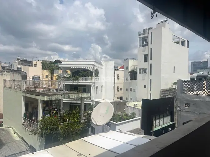 Bán nhà khu ẩm thực Q3 sát Tao Đàn & Metro