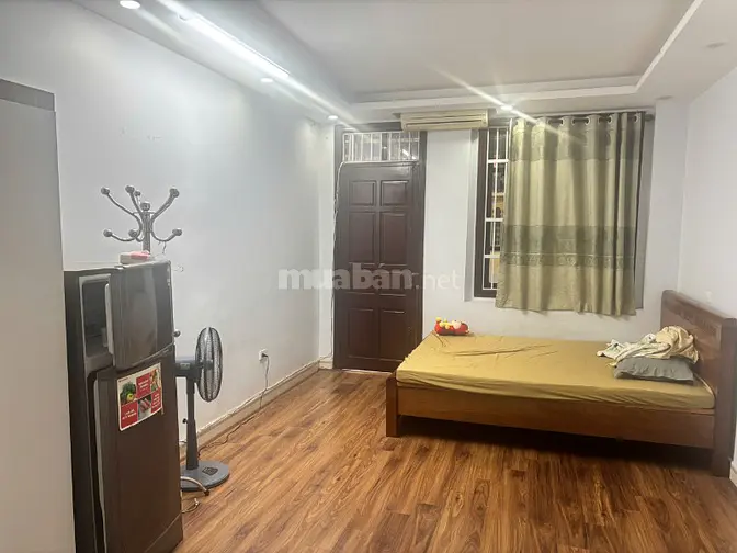 cho nữ thuê phòng T3 Ngõ108/1Nguyễn Lân DT35m đủ nội thất giá 4 tr/T