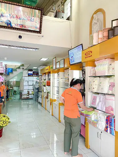 Cho thuê nhà mặt tiền 109 Trang Tử Phường 14, Quận 5