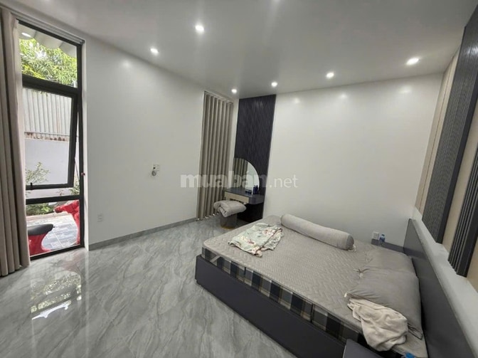 MT3690. CHO THUÊ NHÀ HÀNG tại đường Lê Hồng Phong
