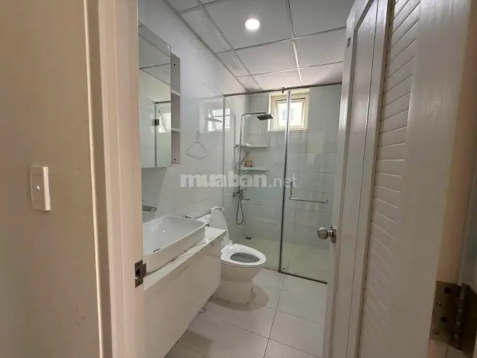 Chung cư Bàu Cát 2, giá thuê 7,5 triệu, có ban công, 1 PN ko nội thất 