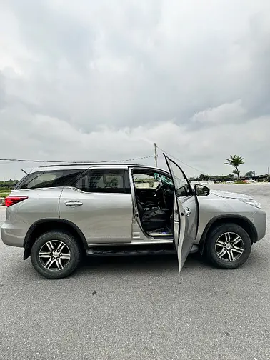 Fortuner nhập khẩu Indonexia số Tự Động máy Dầu 30/5 số hn