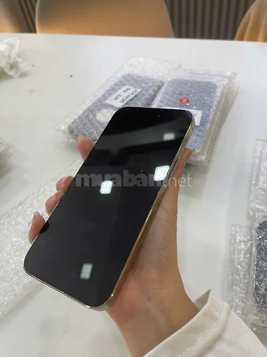 Góp trả trước 1.999k là có máy. 