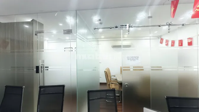Cho thuê văn phòng 150m2 đầy đủ nội thất 