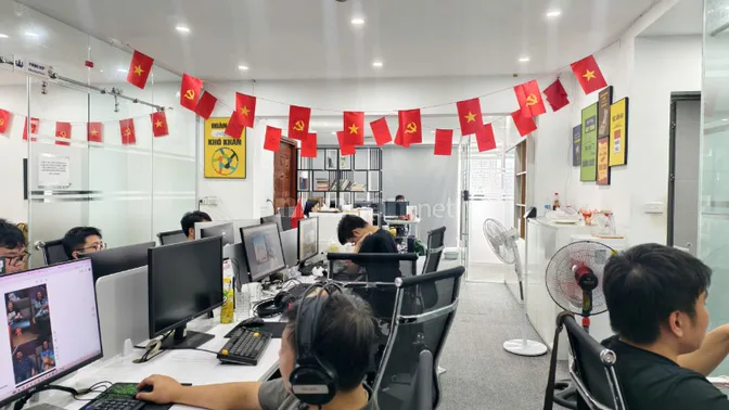 Cho thuê văn phòng 150m2 đầy đủ nội thất 