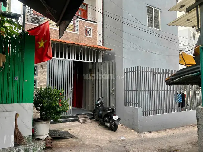 CĂN 1: BÁN NHÀ HẺM 3M (3 GÁC) HẬU GIANG, P.11, Q.1, 6,8 TỶ