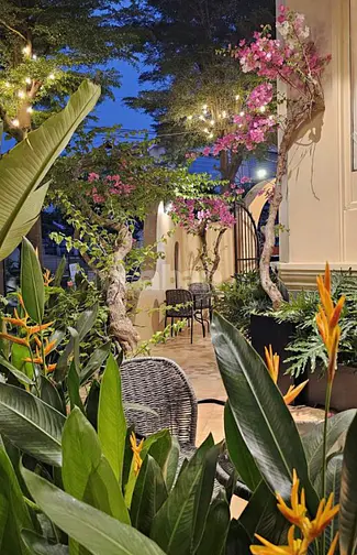 Sang nhượng nhà hàng cao cấp 10x18 căn góc KĐT Phú Mỹ Hưng - Quận 7
