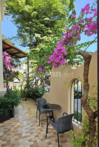 Sang nhượng nhà hàng cao cấp 10x18 căn góc KĐT Phú Mỹ Hưng - Quận 7