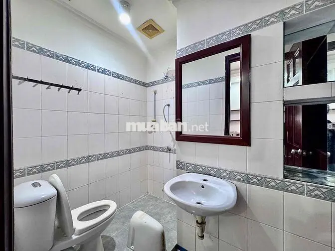 Chung Cư 2PN 2WC 70m2_Đối Diện ĐH Bách Khoa Q10_Thang Máy_Hầm Xe