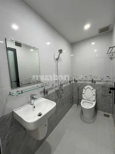 Cho nữ thuê phòng tiện nghi, nhà xây mới Phường Vĩnh Hội, TP HCM